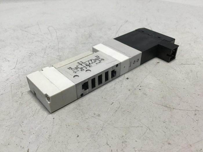 Used KOGANEI Solenoid Valve F10T1-PL3 #122323