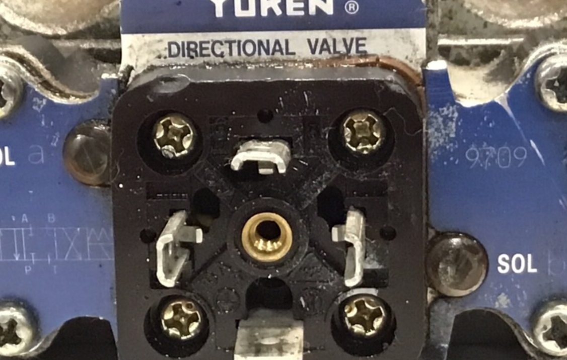 Used YUKEN Directional Valve SOLA9709 USED