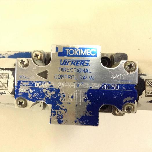 Used VICKERS Directional Control Valve DG4V32AMP7H7P2050 #80186