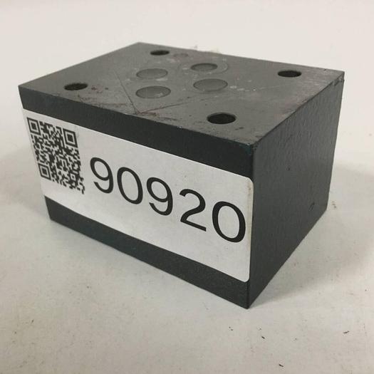 Used BOSCH Hydraulic Valve 0 811 004 100 Used