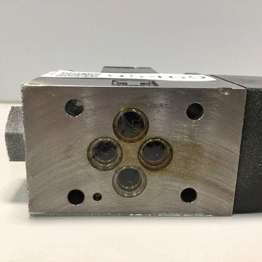 Used VICKERS Directional Control Valve DG4V32AMP7H750 #95469
