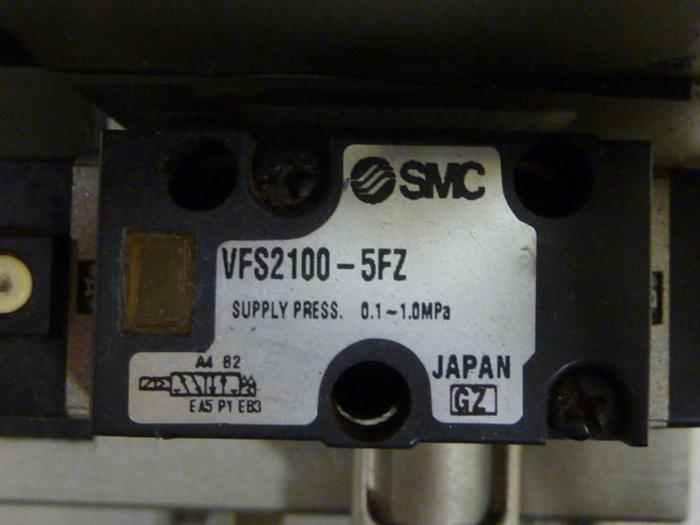 Used SMC Control Block w/ Valves VFS2100-5FZ #60114