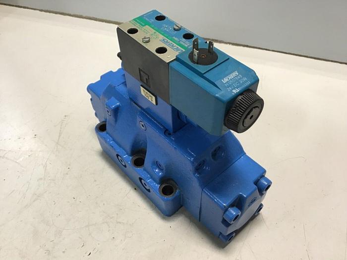 Used VICKERS Valve DG5V8S6AMFTWLB10 USED