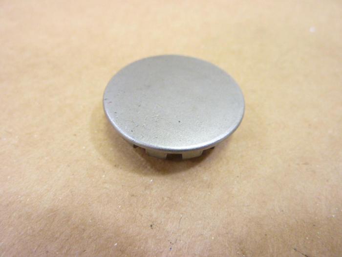 MCM ELECTRONICS Steel Finishing Plug BOX of 24 9563K68 NEW