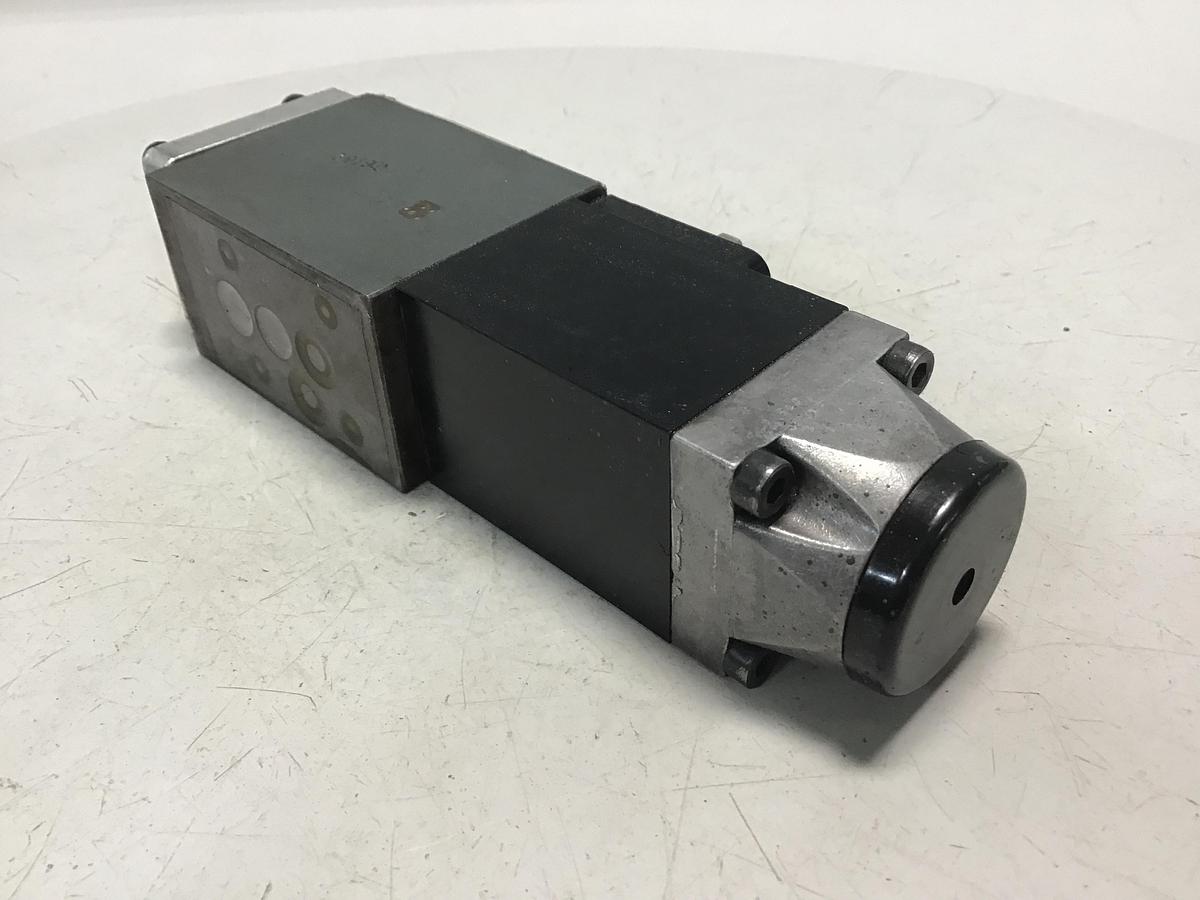 Used REXROTH Valve DBWC-B2-32/315UG24N9K4/12 USED