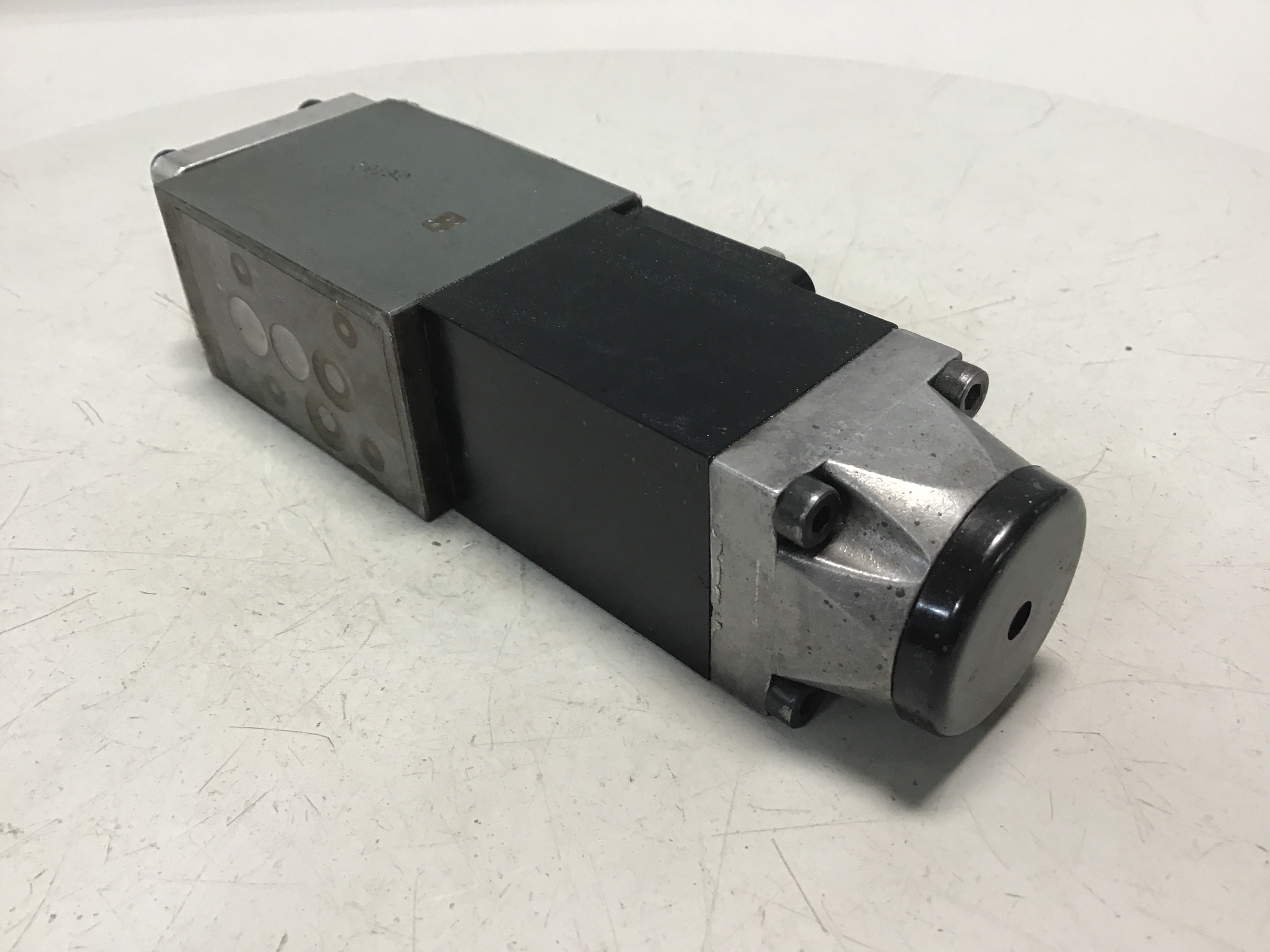 Used REXROTH Valve DBWC-B2-32/315UG24N9K4/12 USED