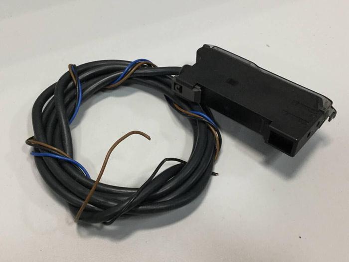Used OMRON Photoelectric Sensor E3X-NA11 #99423