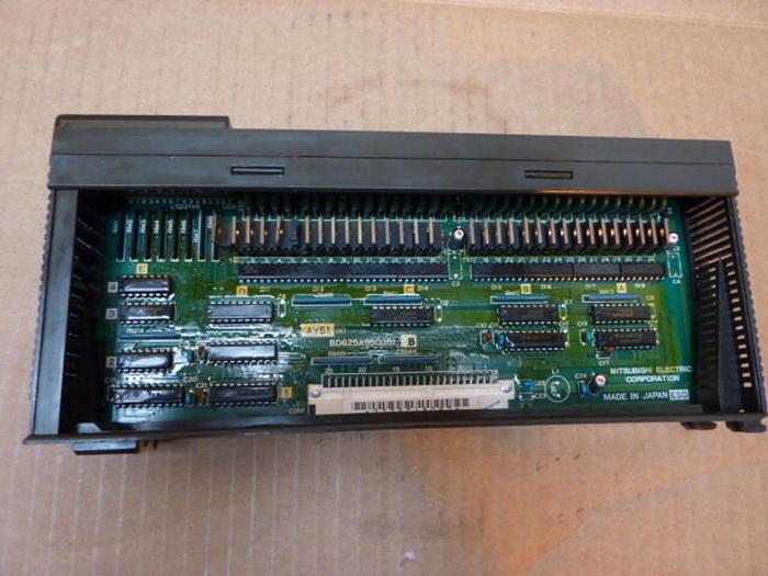 Used MITSUBISHI 32 Pt Output Module AY51 Used
