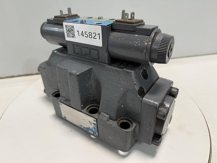 Used VICKERS DG4V-3S-6C-M-U-HL7-60-EN490-B13