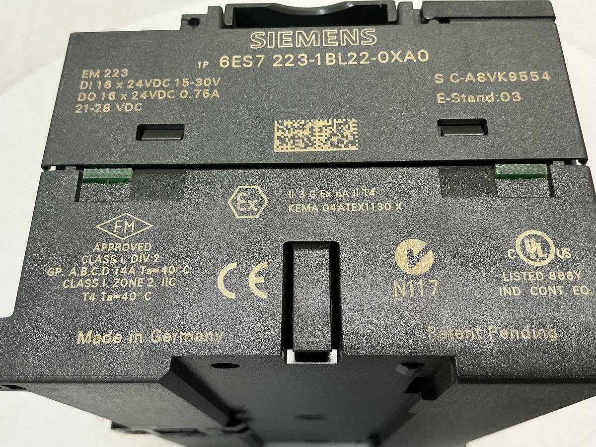 Used SIEMENS 6ES7 223-1BL22-0XA0