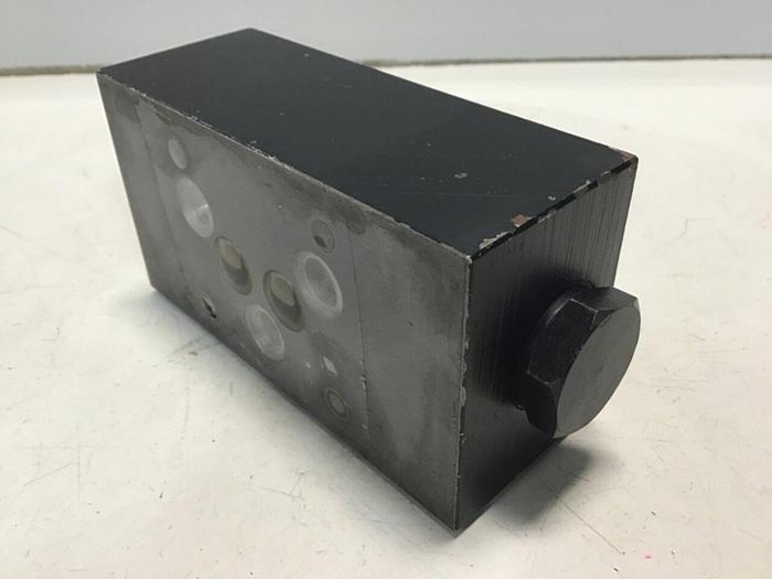 Used VICKERS Pilot Operated Check Valve DGMPC-5-ABK-BAK-30 #132097