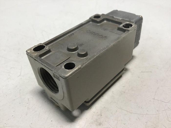 Used OMRON Limit Switch D4B-2171N #121560