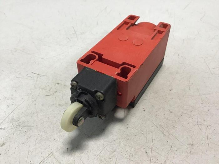 Used BERNSTEIN Limit Switch I88-U1Z RIWL #121221