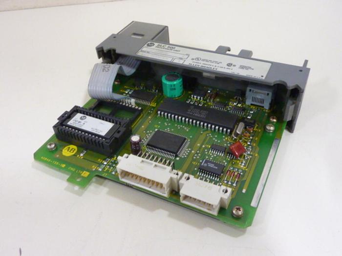 Used ALLEN BRADLEY 5/01 Processor Unit 1747-L511 SER B #60540