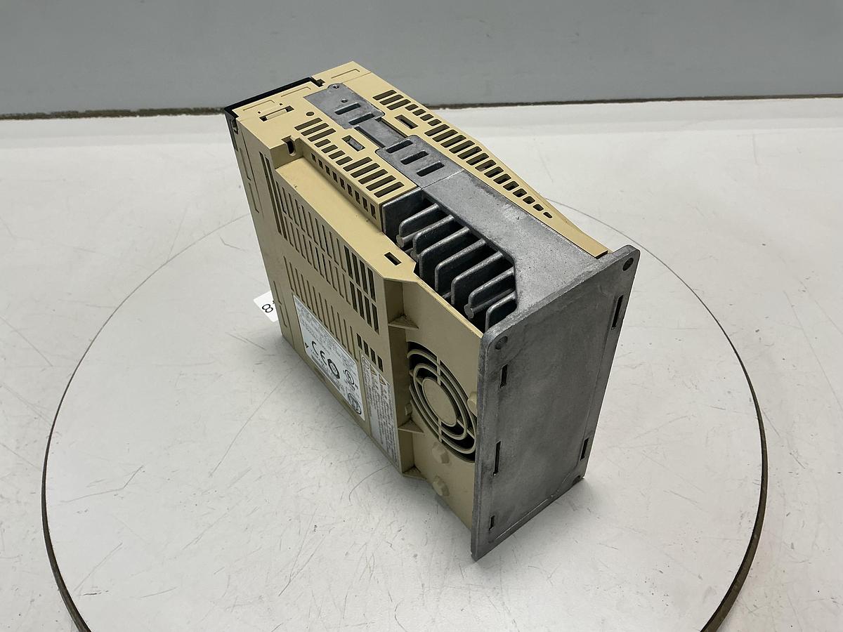 Used YASKAWA ELECTRIC SGDS-08A12AY27