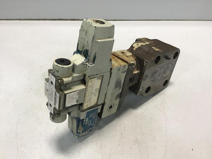 Used VICKERS Tokimec Directional Control Valve DG4V37CMP7H750 #138044
