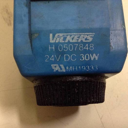 Used VICKERS Valve DG4V-3S-33C-M-U-H5-60 #87594