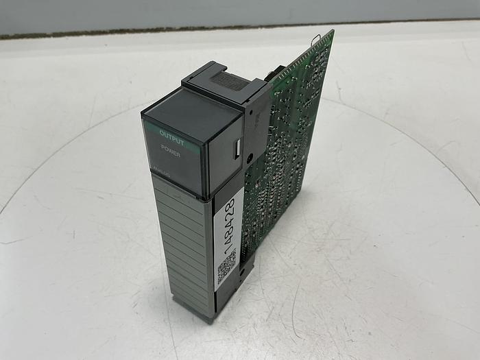 Used ALLEN BRADLEY 1746-N04V