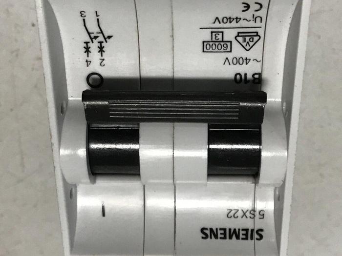 Used SIEMENS Circuit Breaker 10 Amp 5SX22B10 #119641