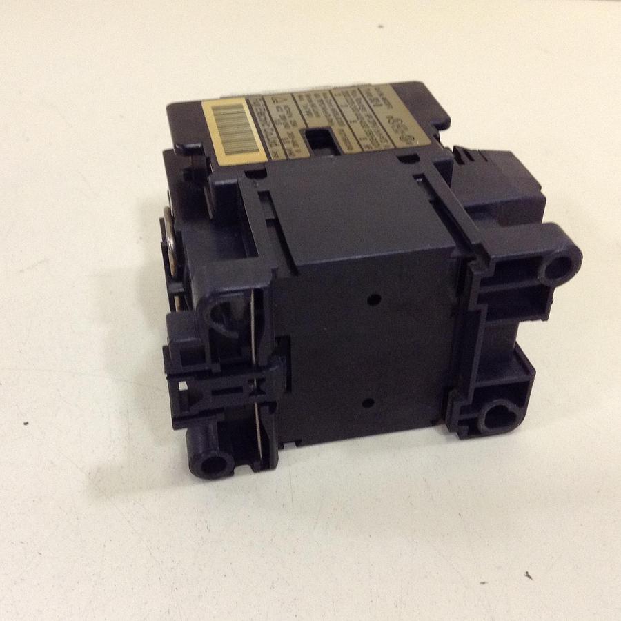 Used FUJI ELECTRIC Contactor SC-0 4NC0F0 USED