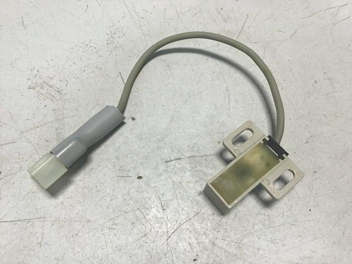Used FUJI ELECTRIC Proximity Switch PE-B4D3 #128434
