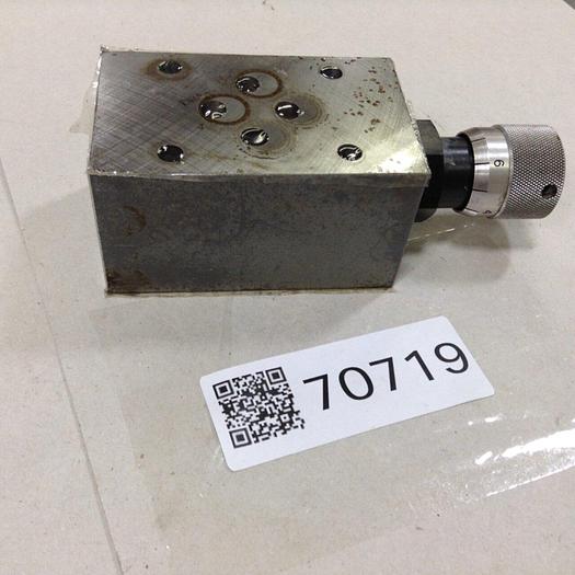 Used VICKERS Control Valve DGMFN3XP2W10JAS1 #70719