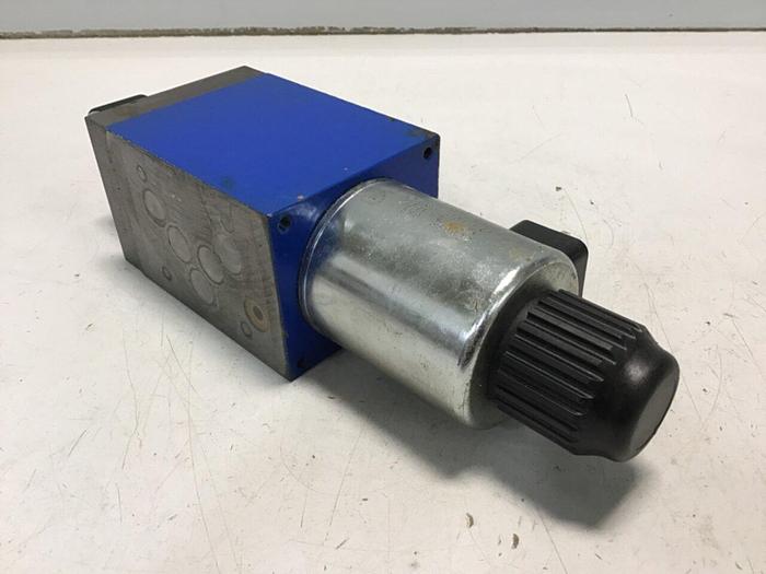 Used BOSCH Valve 0 810 001 904 #135569