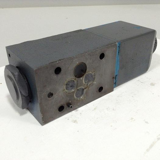 Used VICKERS Directional Hydraulic Valve DG4V322AMUHL760 #89876