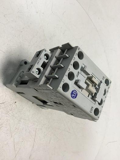 Used ALLEN BRADLEY Contactor Relay 100-C09Z.10 SER A #124135