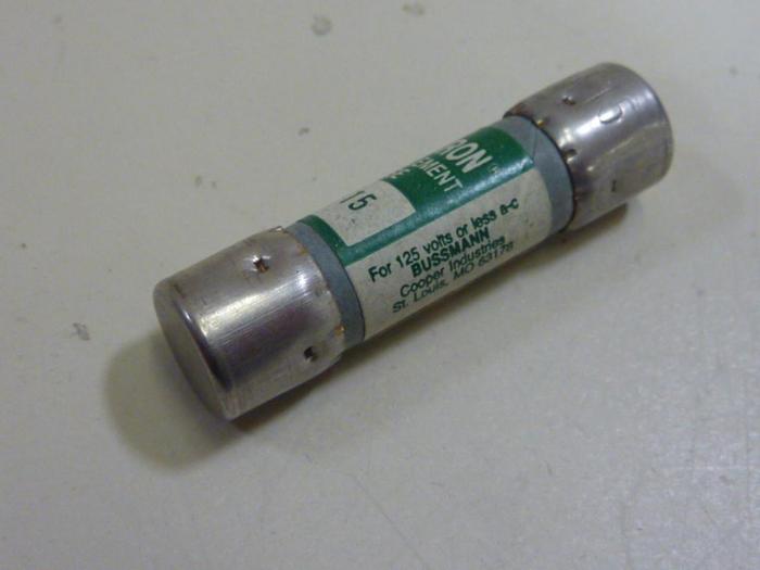 Used FUSETRON 15 Amp Fuse FNM-15 #62419
