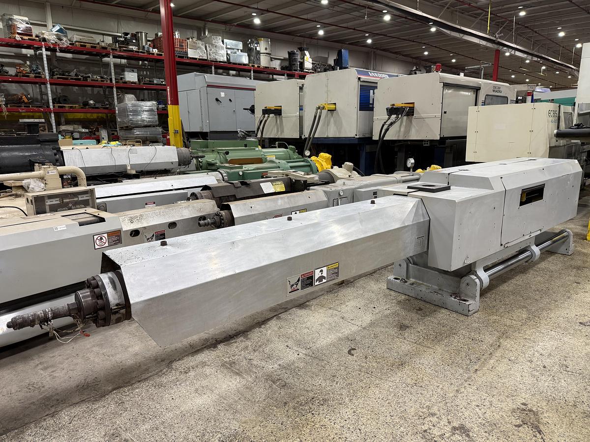 Used VAN DORN DEMAG 400HP2600 injection unit