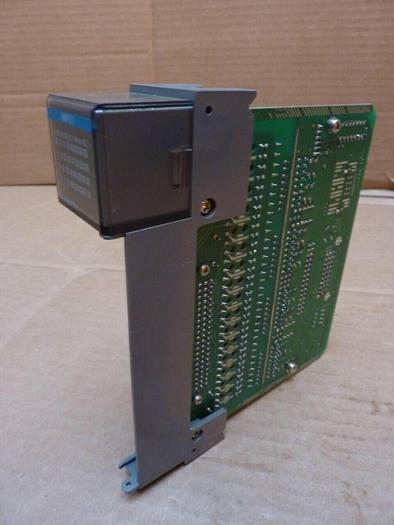 Used ALLEN BRADLEY Input Module 1746-IV32 SER C #24591