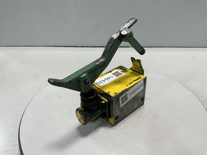 Used PARKER D3MR4B 10