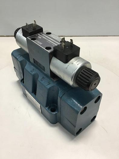 Used BOSCH Directional Valve 0 810 091 423 Used