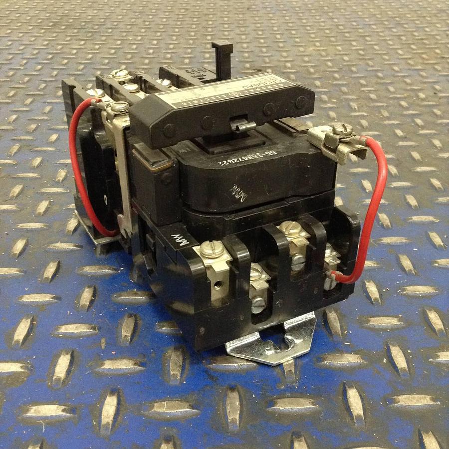Used GENERAL ELECTRIC (G.E.) Motor Starter Size 00 CR306A0 USED