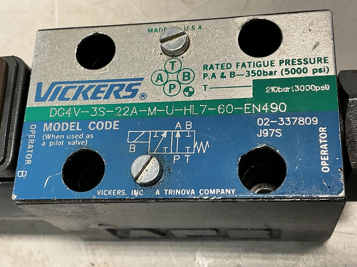 Used VICKERS DG4V-3S-22A-M-U-HL7-60-EN490