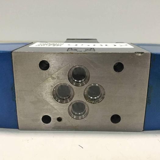 Used VICKERS Tokimec Directional Control Valve DG4VS36CC1P7H50 #95802