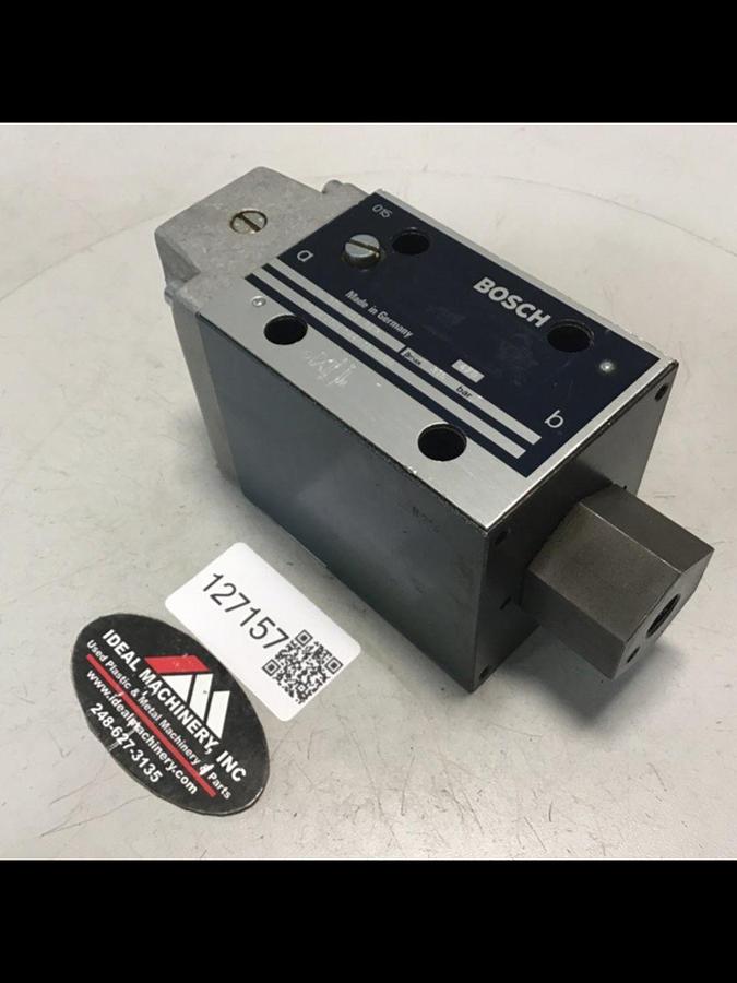 Used BOSCH Directional Control Valve 0 810 001 879 Used