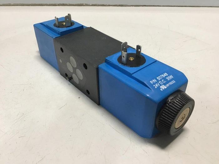 Used VICKERS Valve DG4V-3S-33C-M-U-H5-60 #131488