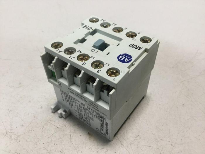 Used ALLEN BRADLEY Contactor 100-MO9NZ.31 SER A #103948