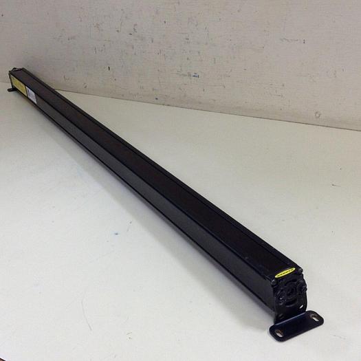 Used BANNER ENGINEERING Mini-Screen Light Curtain Emitter MSE4024 USED