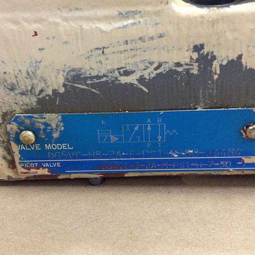 Used VICKERS Valve DG5VCH82AEPS1H80JA484 Used