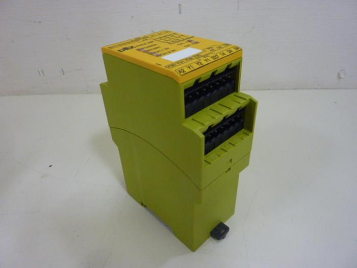 Used PILZ Safety Relay PNOZX8P24VDC3N/O2N/C2SO #46583