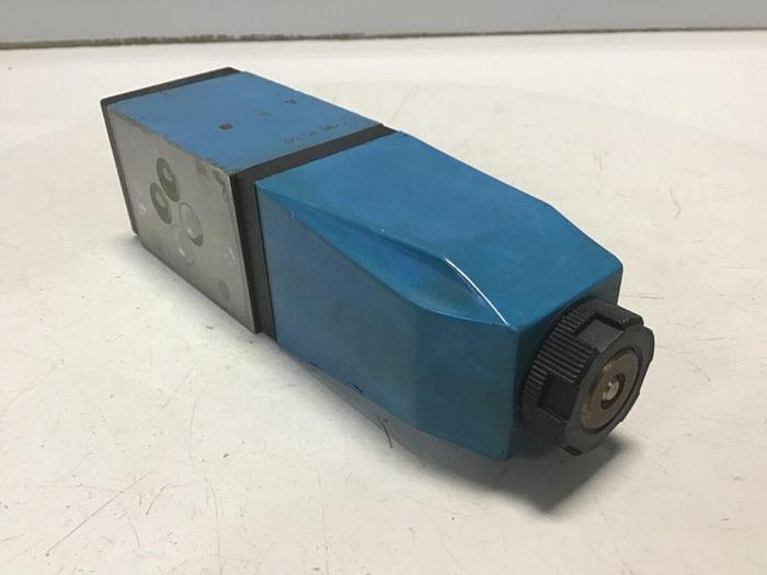 Used VICKERS Valve DG4V32AMUH730 #137827