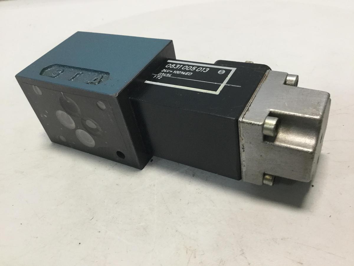 Used BOSCH Hydraulic Valve 0 810 090 103 Used