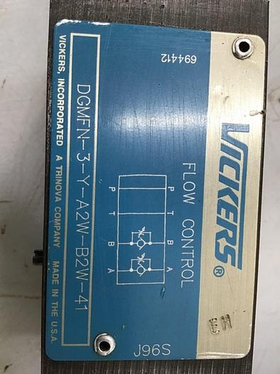 Used VICKERS Flow Control Valve DGMFN-3-Y-A2W-B2W-41 USED #141881