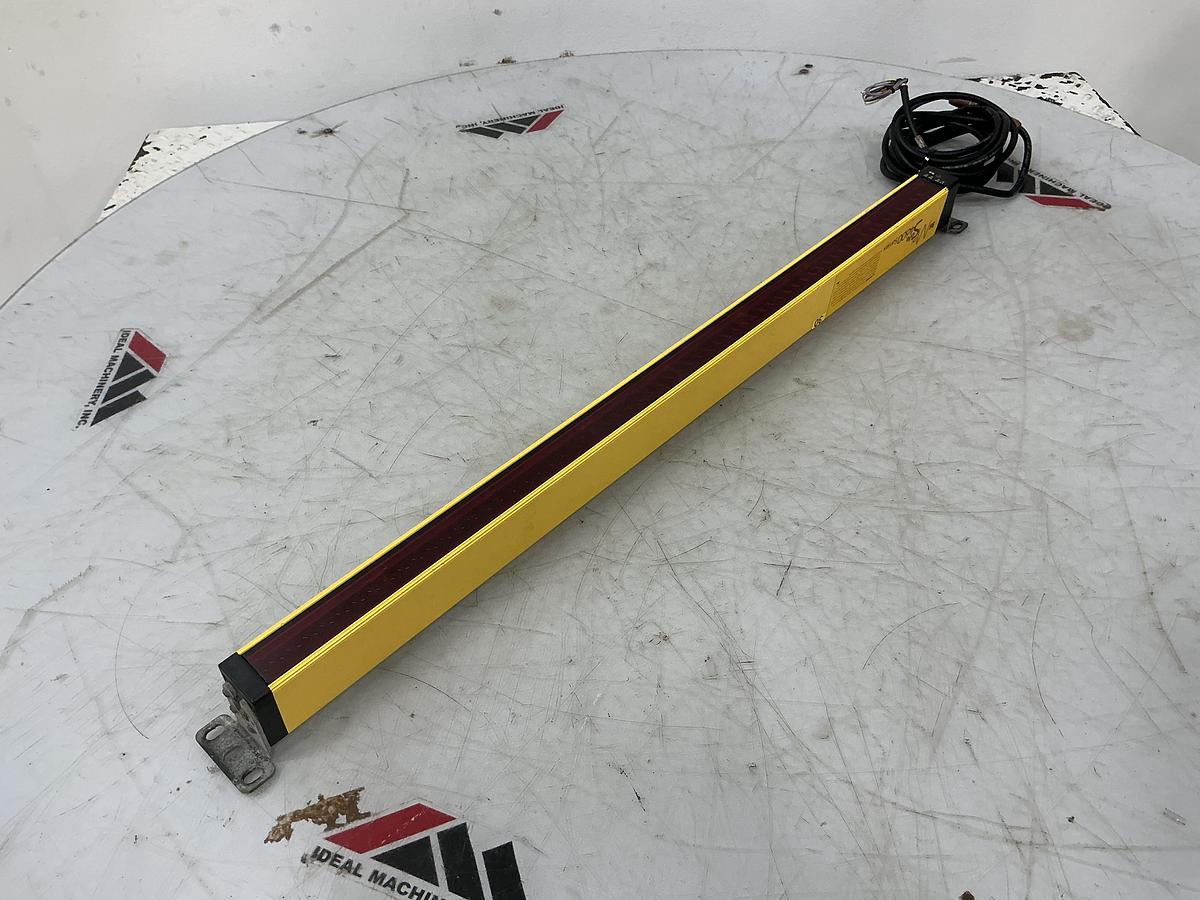 Used BANNER MS46SR-30-700-Q1-R-NC-FP