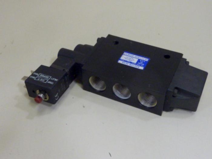 Used BOSTON GEAR Pneumatic Valve EK71FA00-KS6K32 #65280