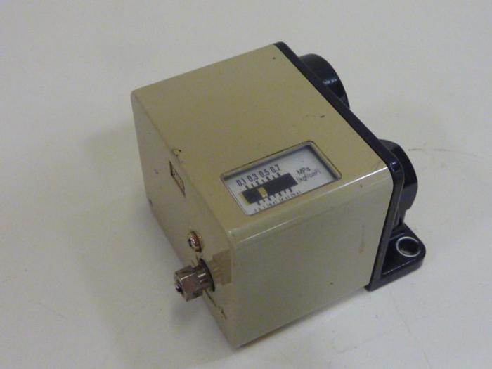 Used SMC Pressure Switch IS3100 #60147