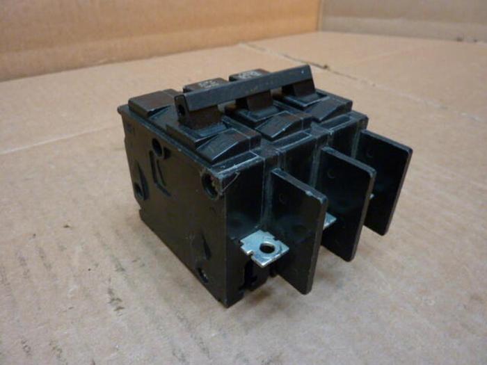 Used GOULD 30 Amp Circuit Breaker BQ3B030 #27031